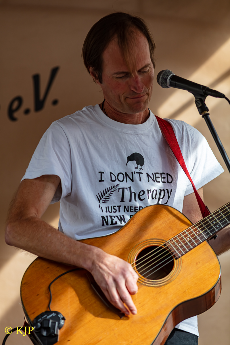 <div></div>