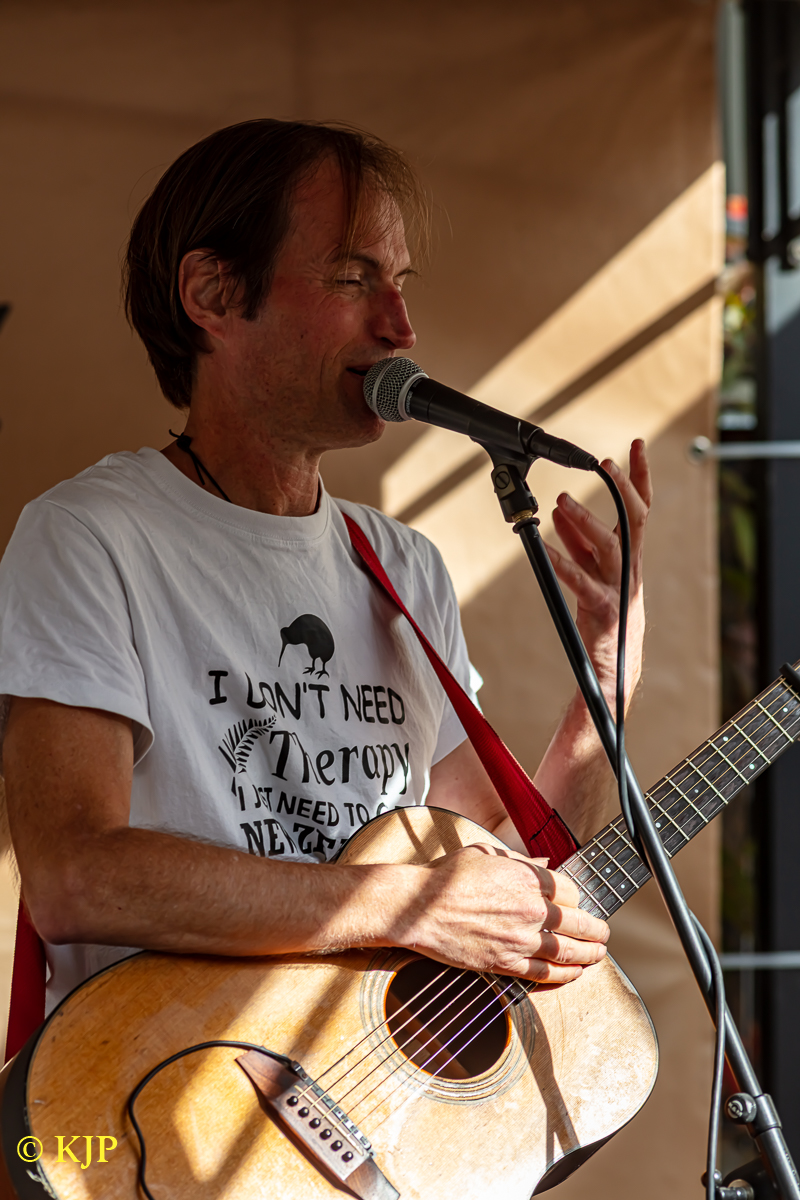 <div></div>